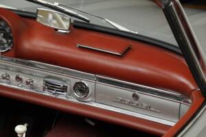 Image 16/26 of Mercedes-Benz 300 SL Roadster (1959)