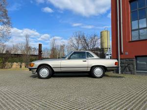Imagen 2/37 de Mercedes-Benz 560 SL (1987)