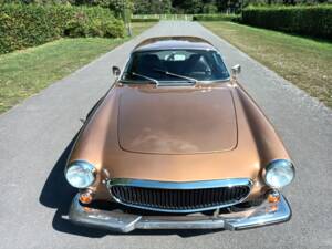 Image 15/73 of Volvo 1800 ES (1972)