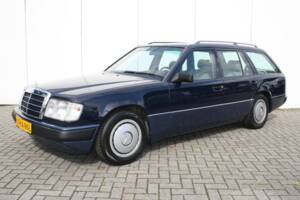 Bild 15/17 von Mercedes-Benz 230 TE (1986)