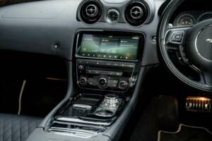Bild 30/50 von Jaguar XJ 3.0 (2019)