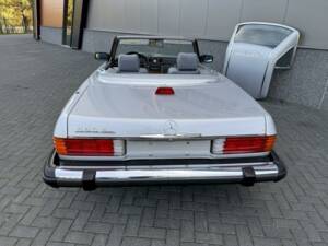 Image 14/36 de Mercedes-Benz 560 SL (1987)