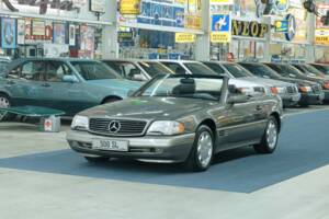Image 17/50 of Mercedes-Benz SL 500 (1994)