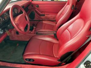 Image 9/19 de Porsche 911 Carrera (1996)