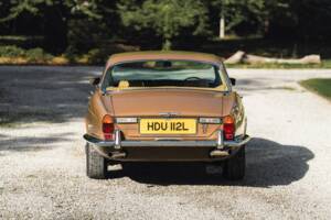 Image 38/50 of Jaguar XJ 12 (1972)
