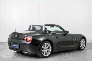 Bild 2/50 von BMW Z4 2.5i (2004)