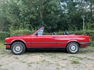 Image 6/8 de BMW 325i (1986)