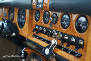 Image 25/30 of Jaguar 420 G (1970)