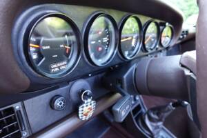 Image 22/40 of Porsche 911 Carrera 3.2 (1986)