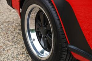Image 45/50 of Porsche 911 Carrera 3.2 (1988)