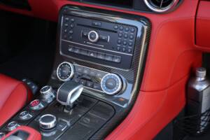 Image 24/75 of Mercedes-Benz SLS AMG Roadster (2012)