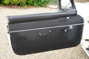 Bild 25/50 von MG MGB (1966)