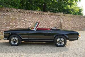 Imagen 37/50 de Mercedes-Benz 280 SL (1969)