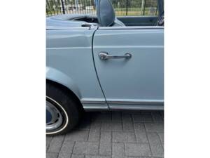 Image 19/43 de Mercedes-Benz 280 SL (1969)