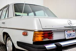 Afbeelding 15/50 van Mercedes-Benz 240 D (1976)