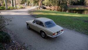 Image 15/54 of Alfa Romeo Giulia GT 1300 Junior (1972)