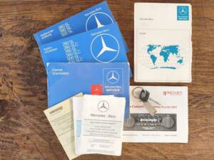 Image 26/26 of Mercedes-Benz 500 SL (1981)