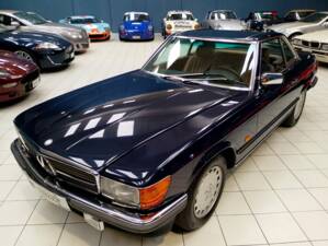 Immagine 5/52 di Mercedes-Benz 500 SL (1986)