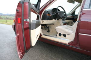 Immagine 32/69 di Mercedes-Benz 500 SE (1992)