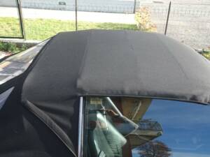 Image 26/45 of Mercedes-Benz 500 SL (1991)