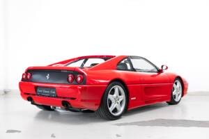 Afbeelding 40/40 van Ferrari F 355 Berlinetta (1996)