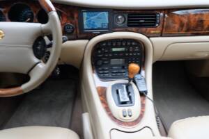 Image 31/60 de Daimler Super V8 (2000)