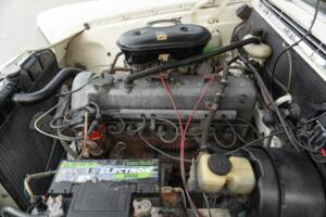 Imagen 45/50 de Mercedes-Benz 220 S (1967)