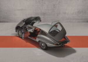 Bild 14/50 von Jaguar E-Type 3.8 Helm (1963)