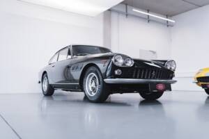 Image 24/100 of Ferrari 330 GT 2+2 (1965)