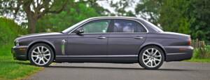 Image 9/50 de Jaguar XJ 8 4.2 (2009)