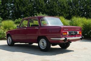 Immagine 6/50 di Alfa Romeo Giulia Nuova Super 1300 (1974)