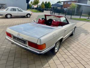 Image 7/23 de Mercedes-Benz 280 SL (1977)