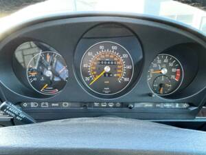 Image 13/21 of Mercedes-Benz 560 SL (1987)