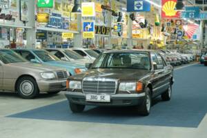 Bild 14/50 von Mercedes-Benz 380 SE (1984)