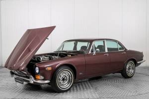 Imagen 43/50 de Jaguar XJ 6 4.2 (1970)