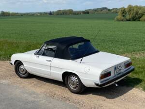 Bild 21/29 von Alfa Romeo Spider 1300 Junior (1971)