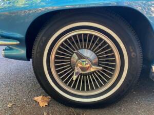 Bild 42/50 von Chevrolet Corvette Sting Ray Convertible (1966)