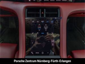Obraz 30/49 pojazdu Porsche Taycan Turbo S Cross Turismo (2021)