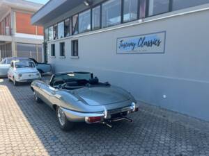 Afbeelding 11/32 van Jaguar E-Type (1969)