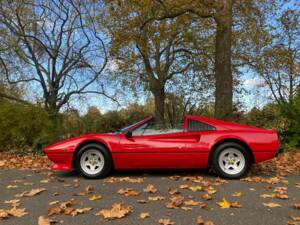 Immagine 6/50 di Ferrari 308 GTS Quattrovalvole (1983)