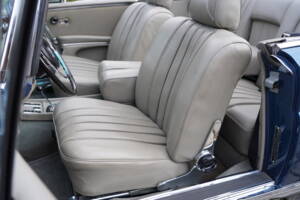 Image 13/18 de Mercedes-Benz 280 SE 3,5 (1970)