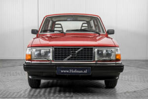 Image 14/50 of Volvo 240 (1983)