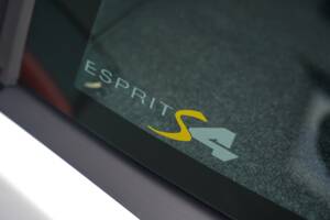 Image 41/50 of Lotus Esprit S4 (1994)