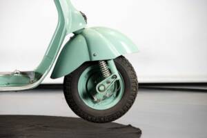 Immagine 32/50 di Piaggio Vespa 125 (1953)