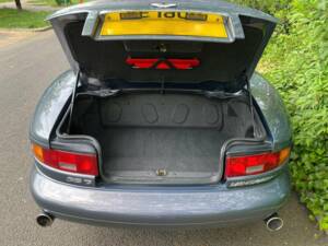 Image 32/50 of Aston Martin DB 7 Vantage Volante (2002)