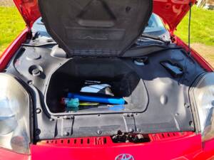 Image 18/57 of Toyota MR2 (2003)
