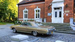 Image 2/21 of Chevrolet Impala Sport Coupe (1962)