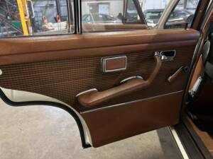 Imagen 25/58 de Mercedes-Benz 280 SE (1970)