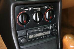 Bild 27/49 von Mercedes-Benz 250 lang (1985)