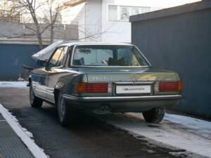 Afbeelding 9/41 van Mercedes-Benz 280 SLC (1977)